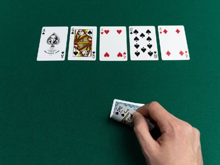 Texas Poker Là Gì? Chi Tiết Luật Chơi Và Cách Chơi Để Thắng 19 Texas Poker Là Gì? Chi Tiết Luật Chơi Và Cách Chơi Để Thắng